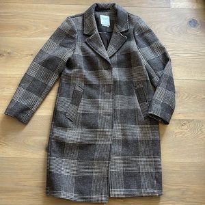 Abercrombie and Fitch Women’s The A&F Dad Coat. Brown plaid. Size small
